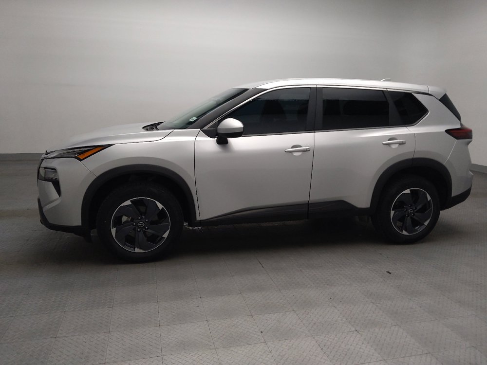 Used 2025 Nissan Rogue SV AWD/4WD image 2