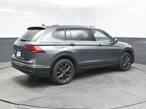Used 2023 Volkswagen Tiguan SE AWD/4WD image 7