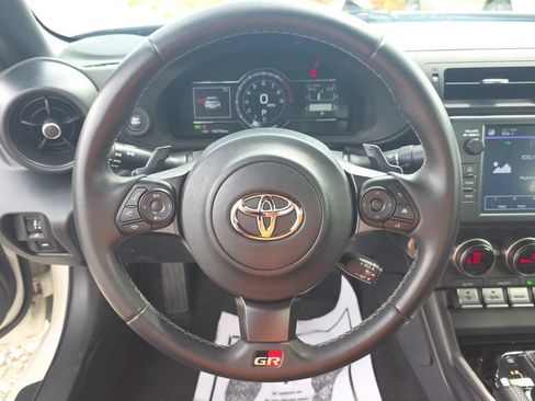 Used 2023 Toyota GR86 RWD image 15