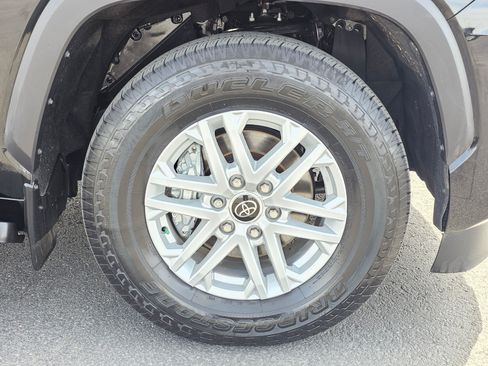 Used 2023 Toyota Sequoia SR5 w/ SR5 Premium Package AWD/4WD image 41