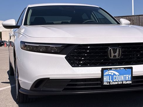 Certified 2025 Honda Accord LX image 10