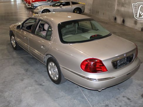 Used 1999 Lincoln Continental image 20