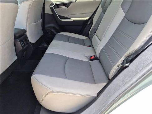 Used 2019 Toyota RAV4 XLE Premium w/ Cold Weather Package FWD image 16