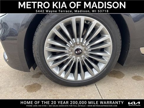 Used 2020 Kia K900 Luxury w/ VIP Package AWD/4WD image 10