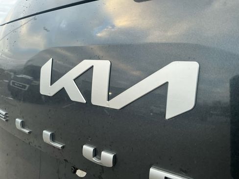 Used 2022 Kia Telluride S image 18