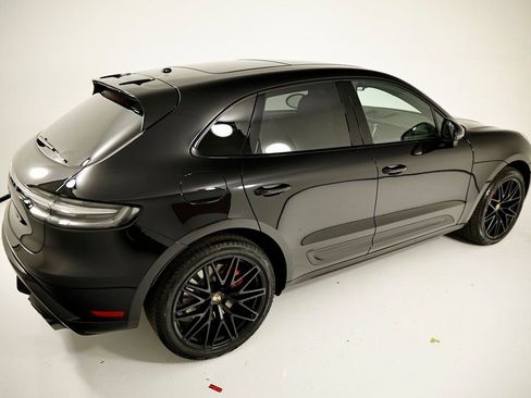 New 2026 Porsche Macan GTS image 5