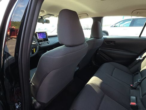 Used 2025 Toyota Corolla LE FWD image 27