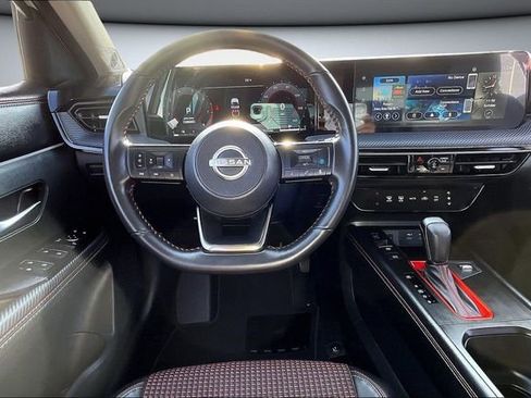 Certified 2025 Nissan Kicks SR image 8