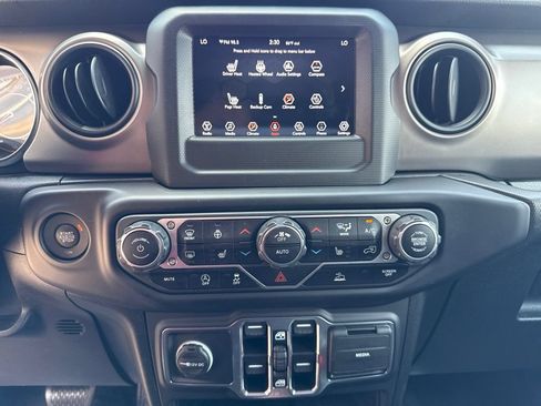 Used 2021 Jeep Wrangler Unlimited Sport AWD/4WD image 31