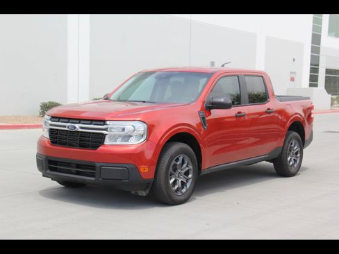 Used 2024 Ford Maverick XLT FWD image 1