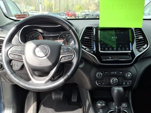 Used 2019 Jeep Cherokee Limited AWD/4WD image 8