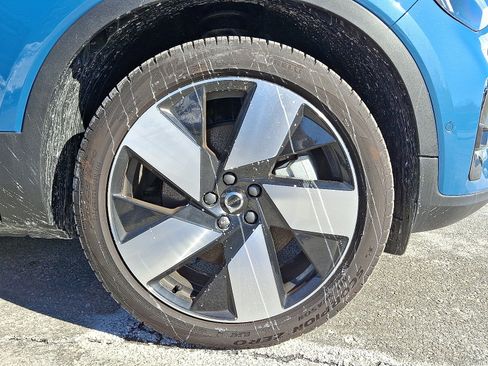 Certified 2024 Volvo C40 P8 Recharge Plus w/ Climate Package image 8