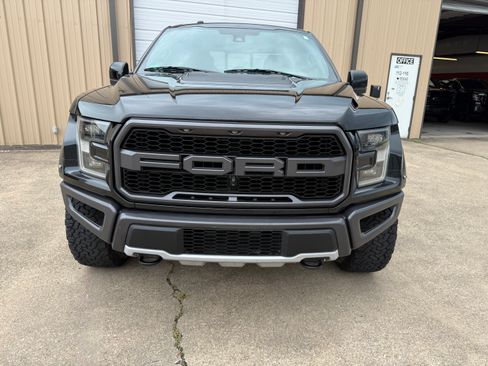 Used 2017 Ford F150 Raptor w/ Equipment Group 802A Luxury AWD/4WD image 3