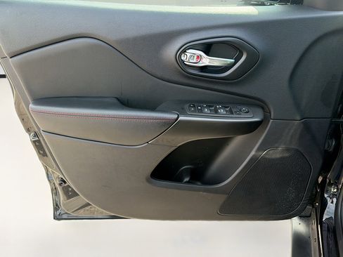 Used 2022 Jeep Cherokee Trailhawk w/ Sound & Nav Group image 21