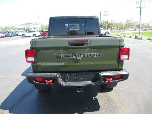 Used 2023 Jeep Gladiator Rubicon w/ Cold Weather Group image 5
