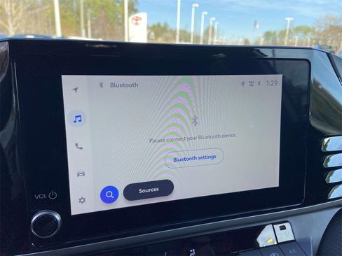 Used 2025 Toyota Camry SE image 20