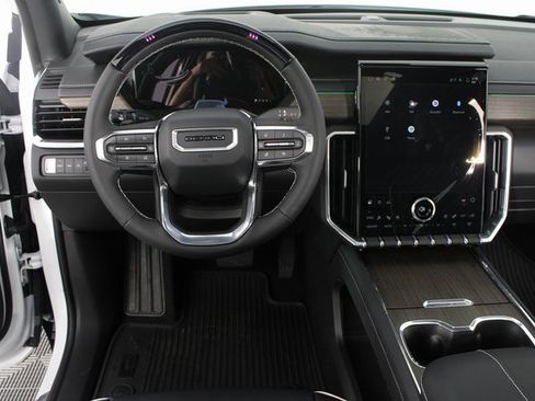 New 2026 GMC Acadia Denali w/ Super Cruise Package image 12