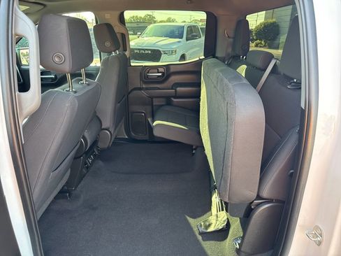 Used 2022 Chevrolet Silverado 1500 LT AWD/4WD image 22