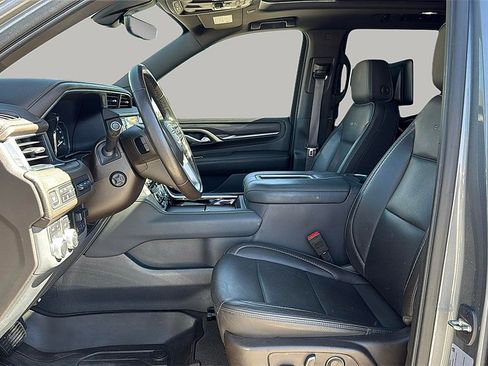 Used 2021 GMC Yukon Denali w/ Denali Premium Package image 13