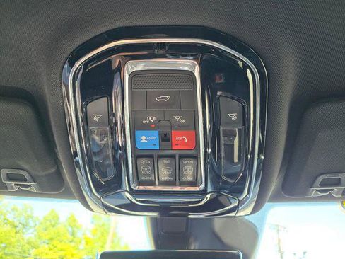 Certified 2024 Jeep Grand Cherokee L Overland w/ Luxury Tech Group IV AWD/4WD image 27
