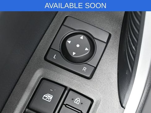 Used 2025 Toyota RAV4 SE w/ Convenience Package AWD/4WD image 12