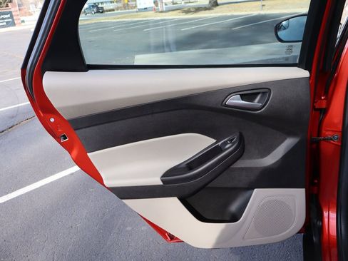 Used 2018 Ford Focus SE image 24