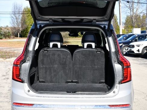 Certified 2025 Volvo XC90 B5 Plus image 25