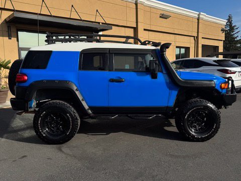 Used 2007 Toyota FJ Cruiser 4WD image 8