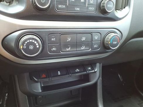 Used 2017 Chevrolet Colorado LT image 35