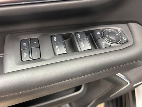 Used 2024 Chevrolet Tahoe High Country w/ Advanced Technology Package image 14