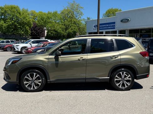 Used 2024 Subaru Forester Limited AWD/4WD image 9