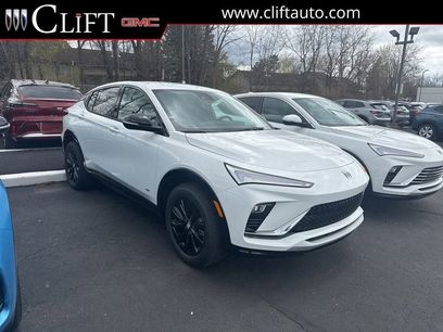 New 2025 Buick Envista Sport Touring w/ Convenience I Package