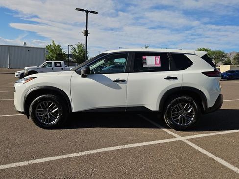 Used 2023 Nissan Rogue S AWD/4WD image 9