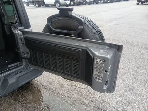 Used 2023 Jeep Wrangler Sport image 13