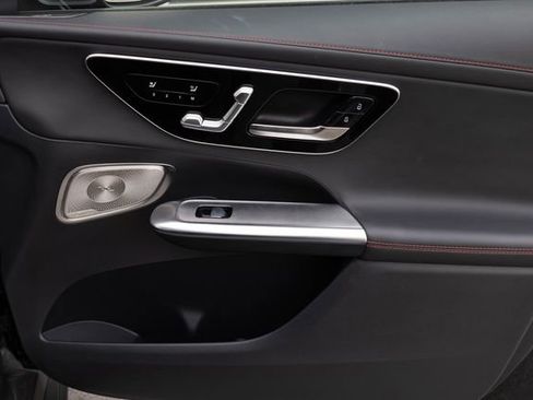 Certified 2025 Mercedes-Benz GLC 43 AMG 4MATIC image 20
