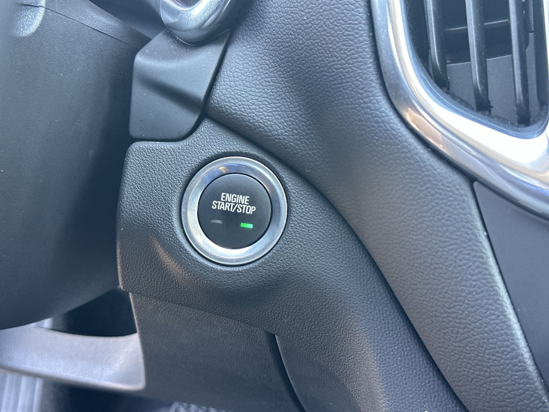 Certified 2024 Chevrolet Equinox LT AWD/4WD image 17