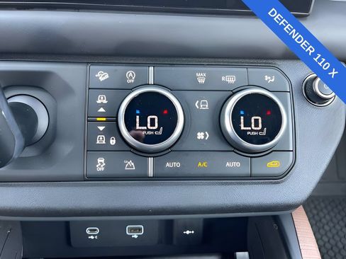 Used 2024 Land Rover Defender 110 X AWD/4WD image 9