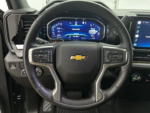 Used 2022 Chevrolet Silverado 1500 LT image 18