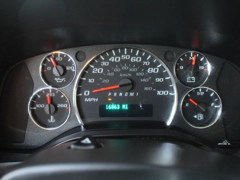 Used 2023 GMC Savana 3500 RWD image 12