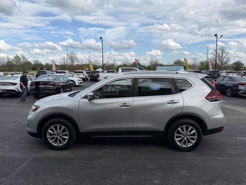 Used 2020 Nissan Rogue SV AWD/4WD image 9