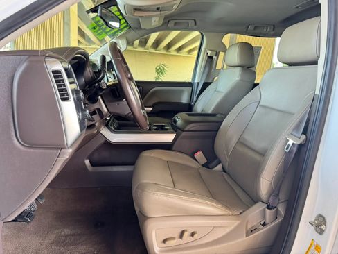 Used 2018 Chevrolet Silverado 1500 LTZ Z71 w/ LTZ Plus Package AWD/4WD image 11