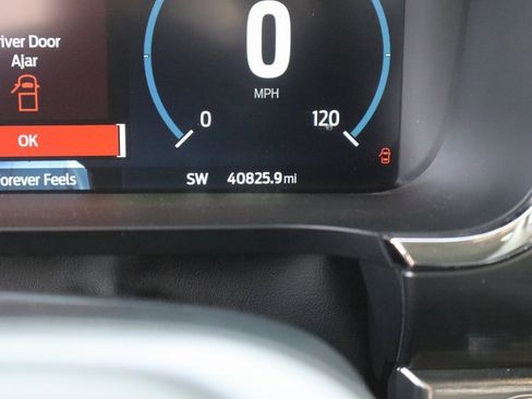 Used 2023 Ford F150 Lariat w/ Trailer Tow Package image 37