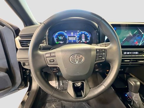 Used 2026 Toyota Camry XSE FWD image 11