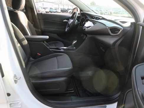 Certified 2022 Buick Encore GX Select image 36