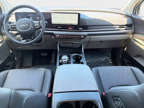 New 2026 Kia Carnival EX FWD image 12