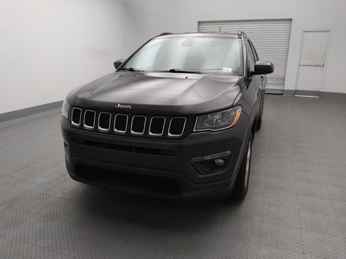 Used 2020 Jeep Compass Latitude w/ Cold Weather Group AWD/4WD image 15
