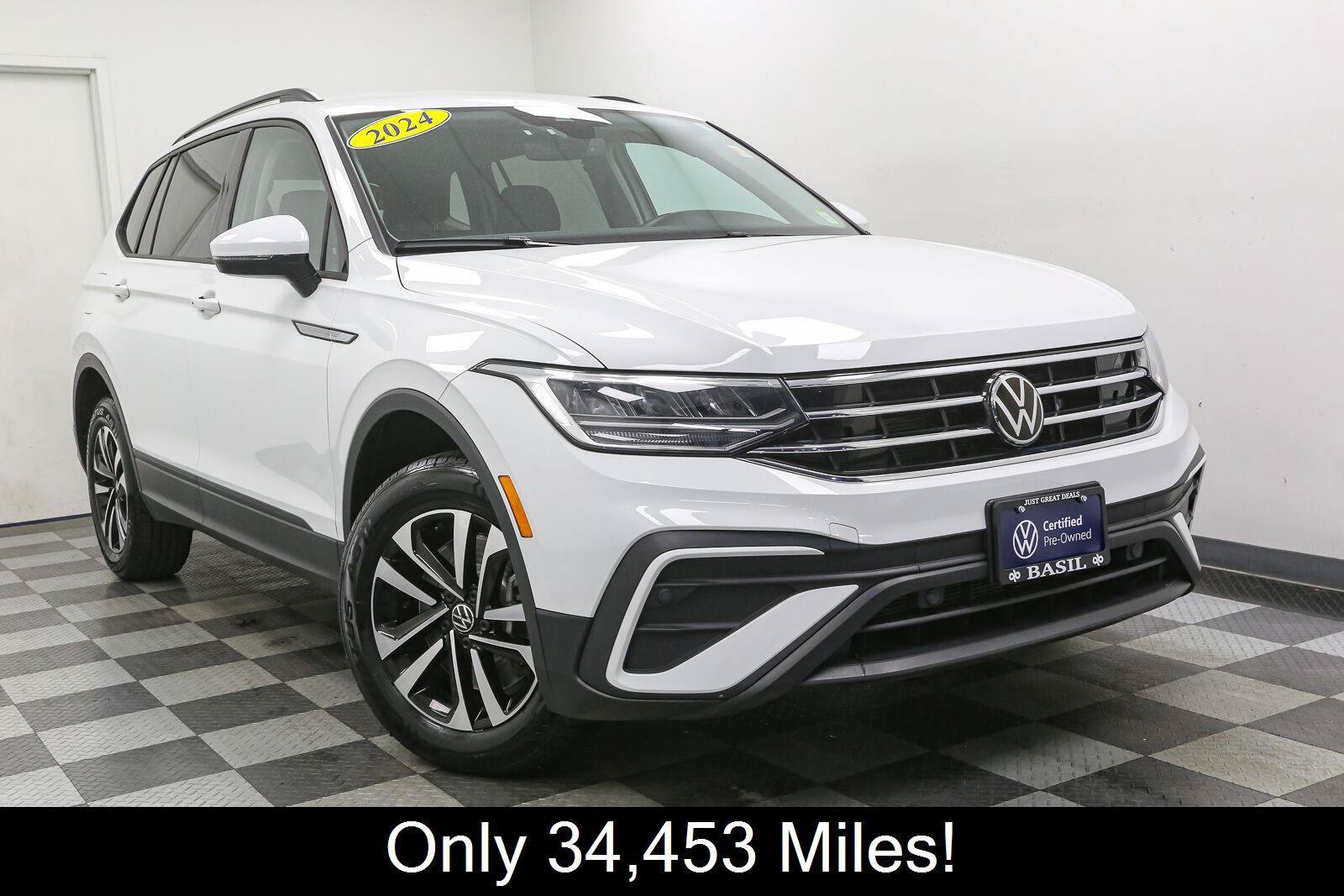 Certified 2024 Volkswagen Tiguan S AWD/4WD image 3