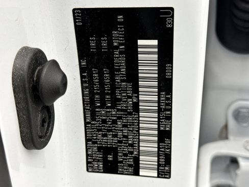 Used 2023 Toyota Corolla Cross L image 22