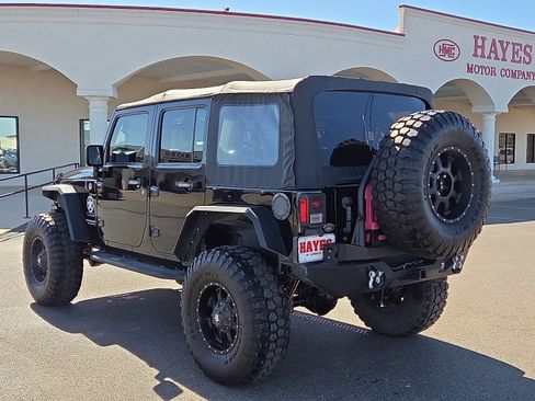 Used 2015 Jeep Wrangler Unlimited Sport AWD/4WD image 3