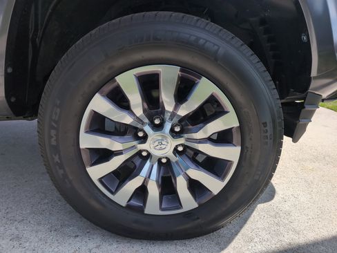 Certified 2022 Toyota Tacoma Limited image 13